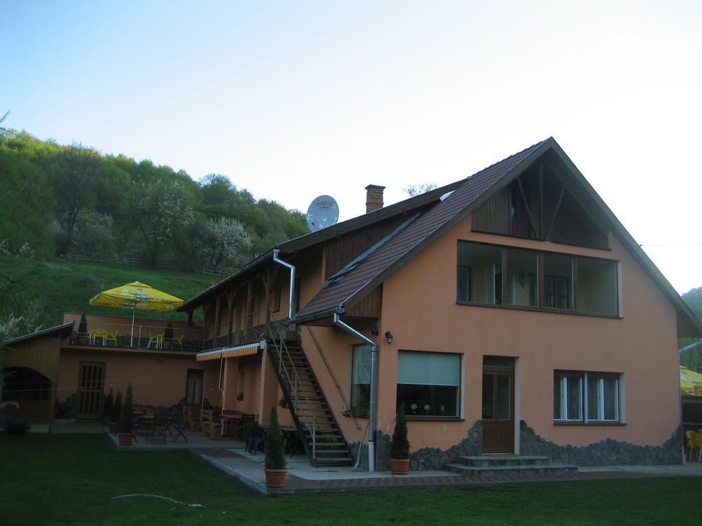 Pensiunea Colt Alb Băile Homorod 外观 照片