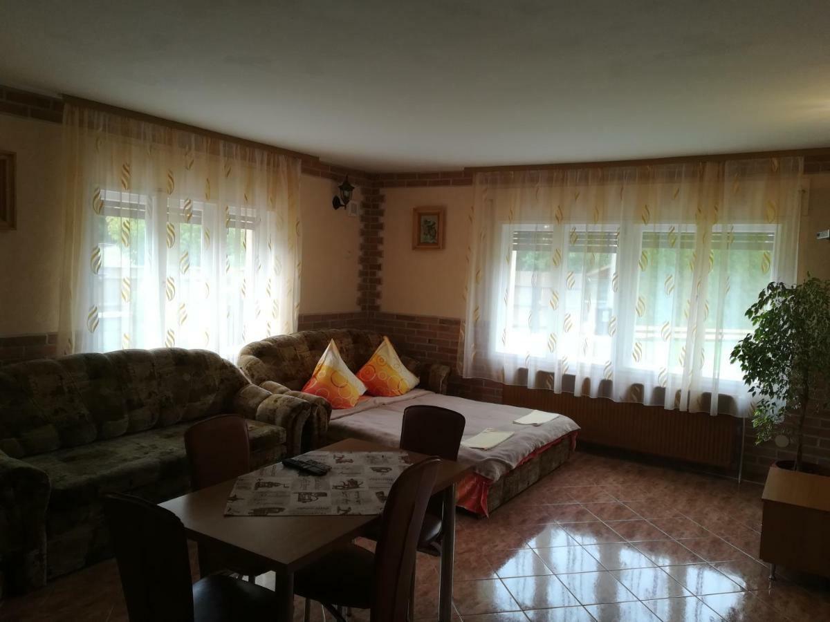 Pensiunea Colt Alb Băile Homorod 外观 照片